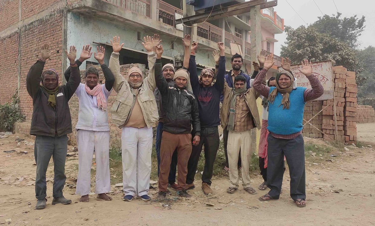 Demonstration demanding change of shabby wire