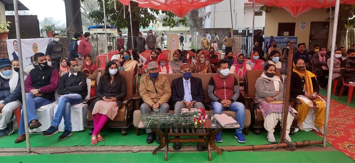 republic day celibrated in education institution