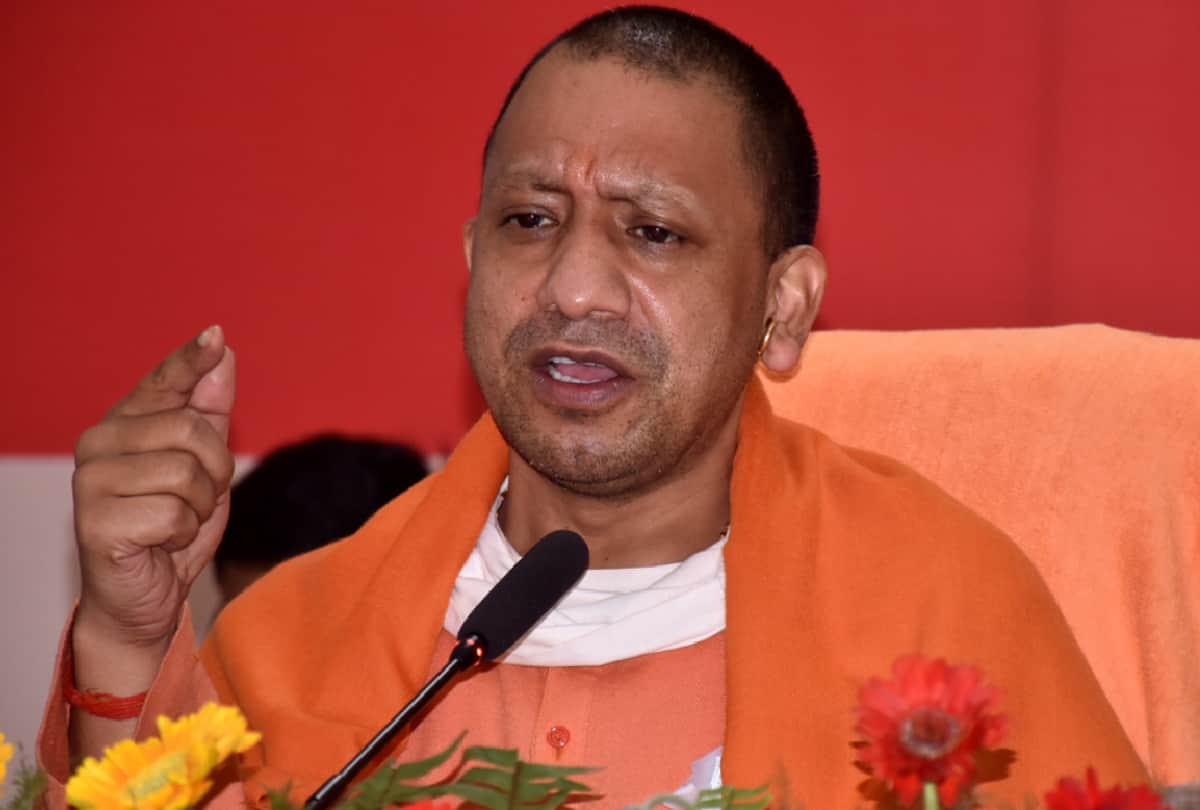 Cm yogi and mukhtar ansari enemy 16 year old after mau Riots in UP