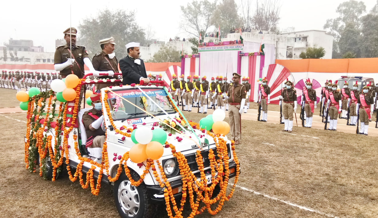 Officers pledged allegiance by flagging