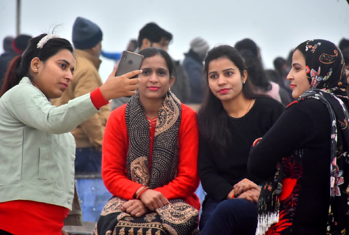 Gorakhpur weather change after Cloud shadow weather forecast on light rain in UP