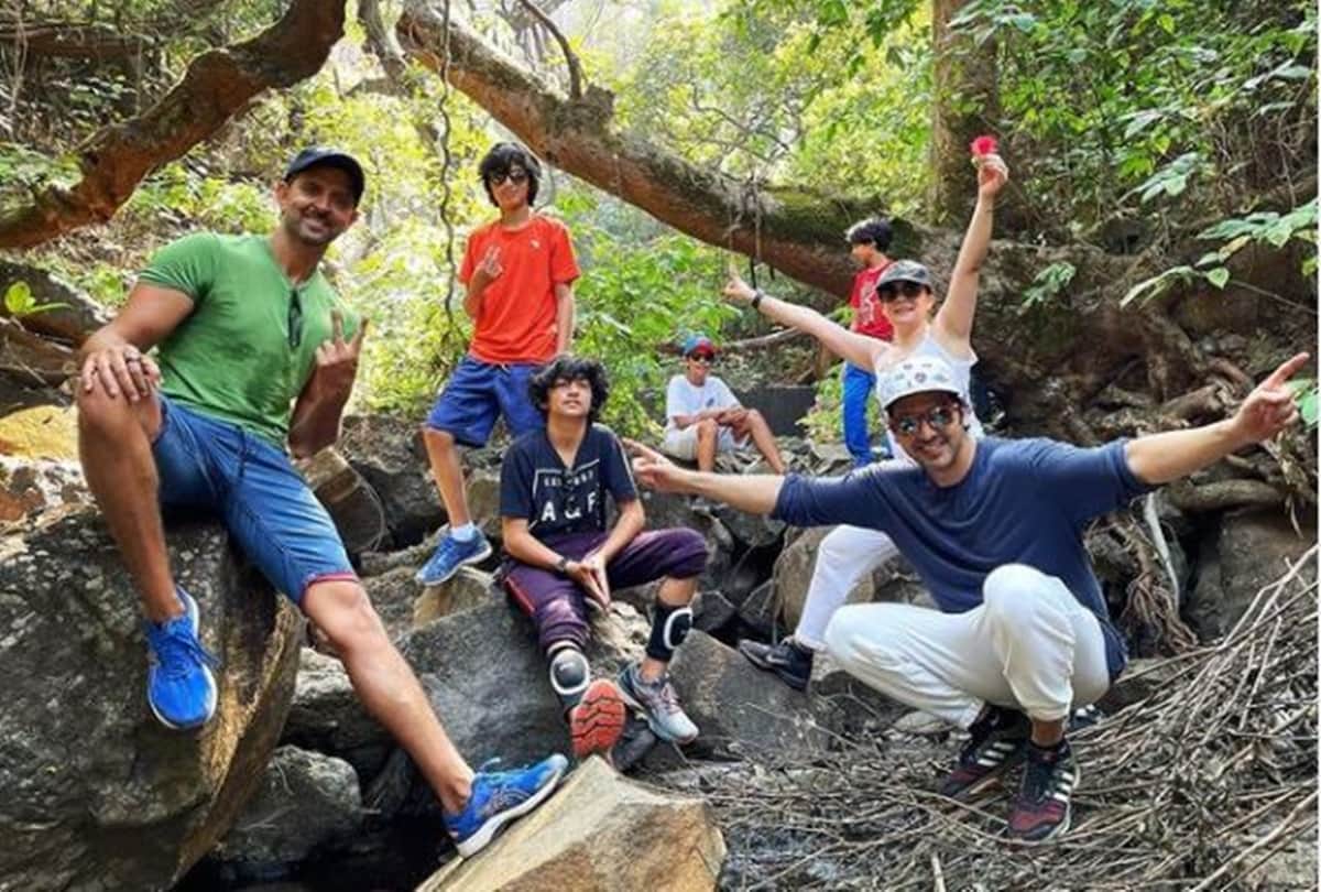 Hrithik Roshan Share A Photo With Ex Brother In Law Zayed Khan and Family