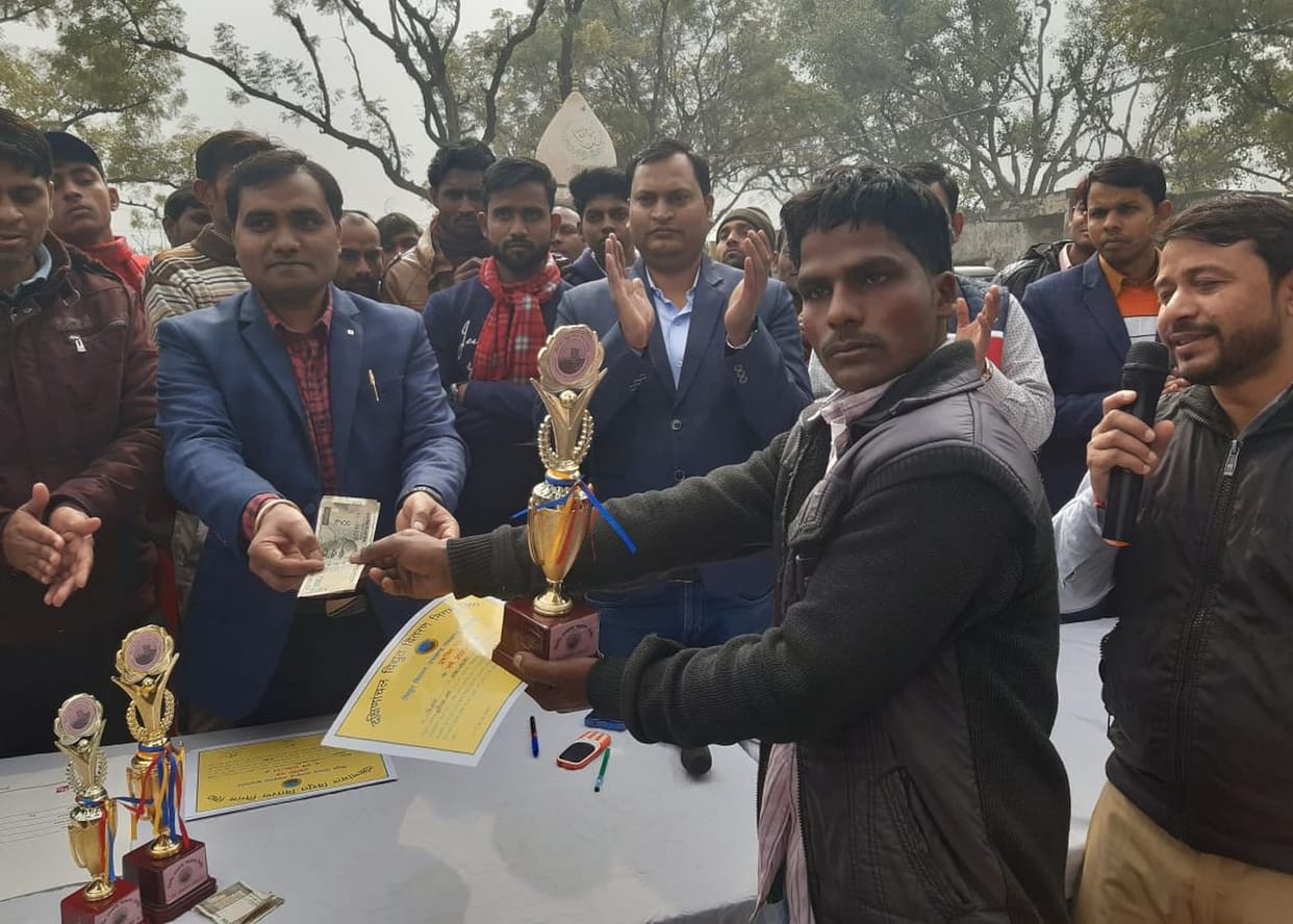 Ravi Sharma wins 11 meter round pole