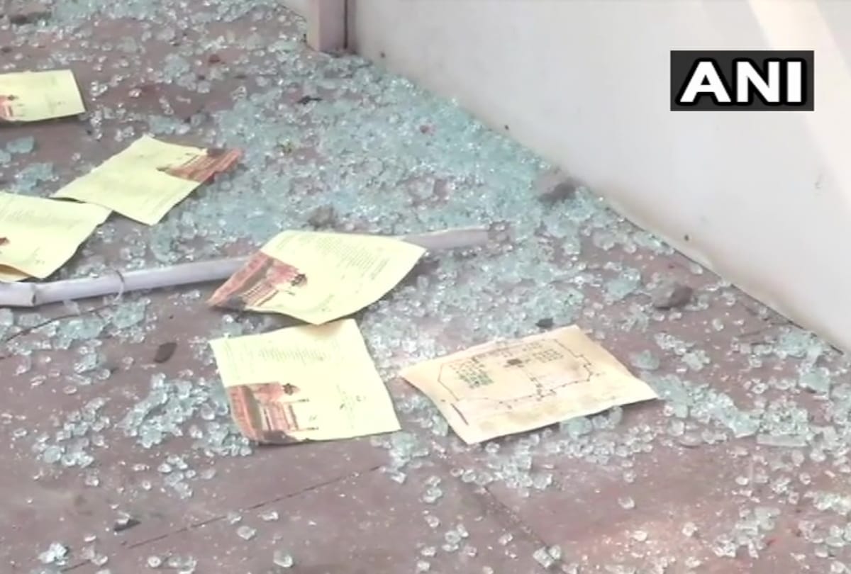 Red fort vandalize by protesters during kisan tractor rally in delhi security tightened at fort union minister prahlad patel reach to analyze loss see photos