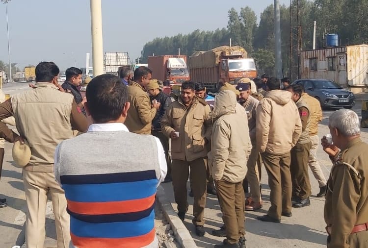 Farmers removed from Gangaicha toll plaza