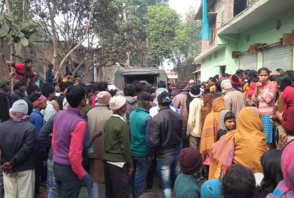 two child died in road accident at sant kabir nagar