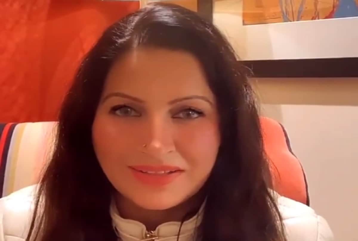 Bigg Boss contestant Sonali Phogat speaks out on getting trolled for expressing feelings for Aly Goni