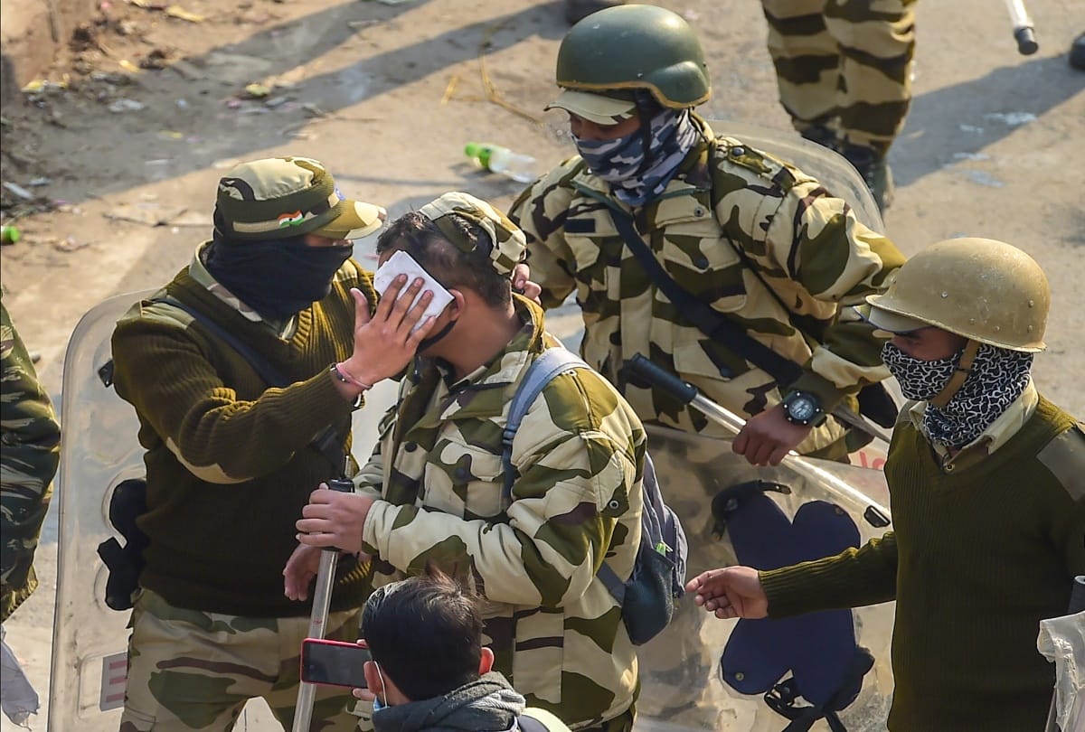 Farmers protest tractor parade on Republic day turned into violence clash between police and protesters see photos
