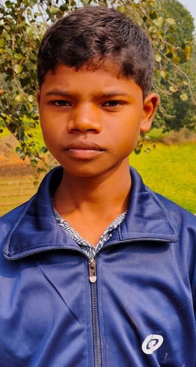Amit Oraon of VIII, who teaches children for free, honored on Republic Day