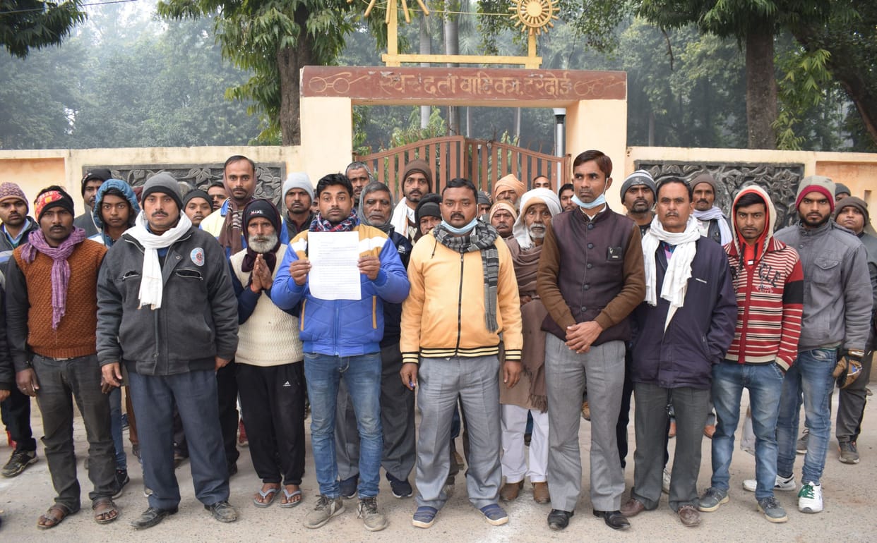 Track shopkeeper said, cancel the notices