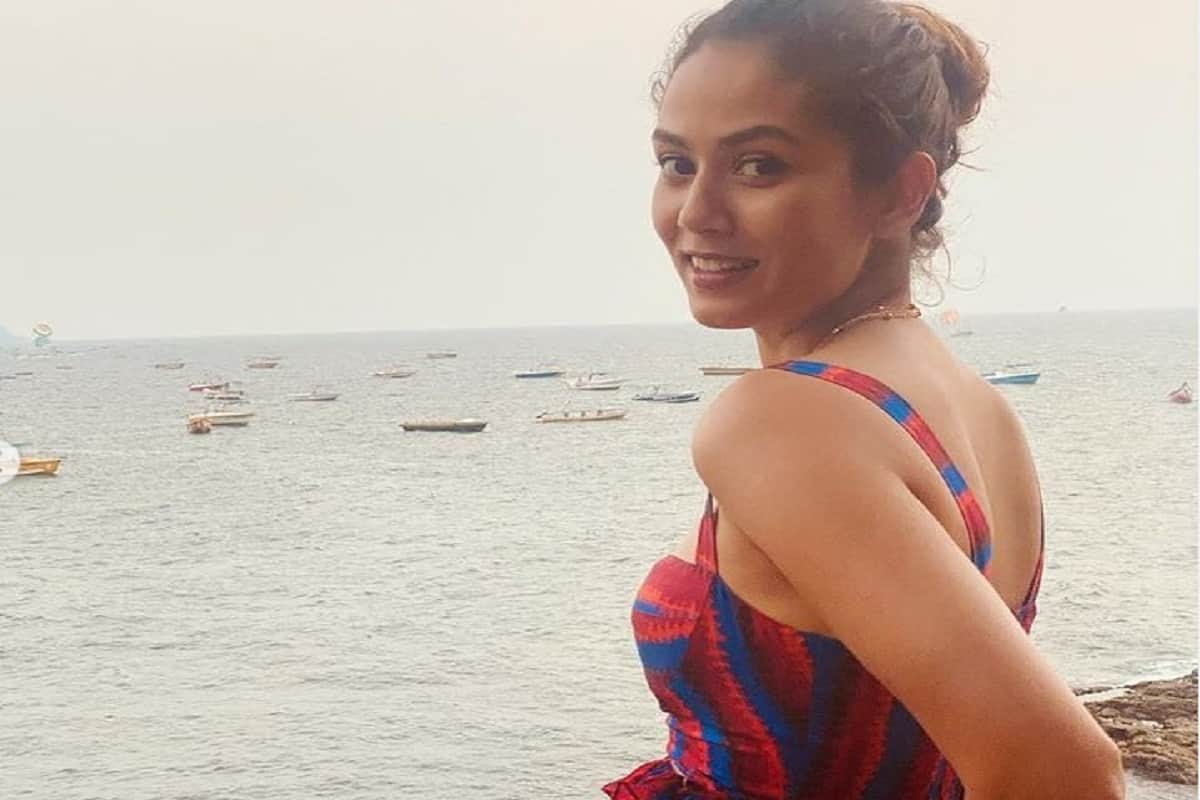 mira rajput shahid kapoor chilling at goa beaches shahid kapoor comment over mira rajput