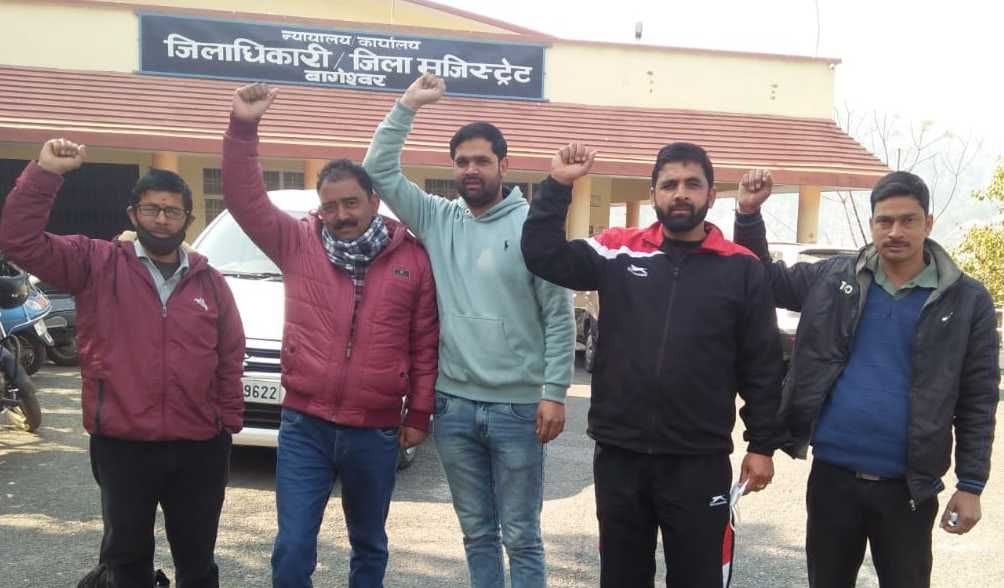 Villagers raging on the plight of roads