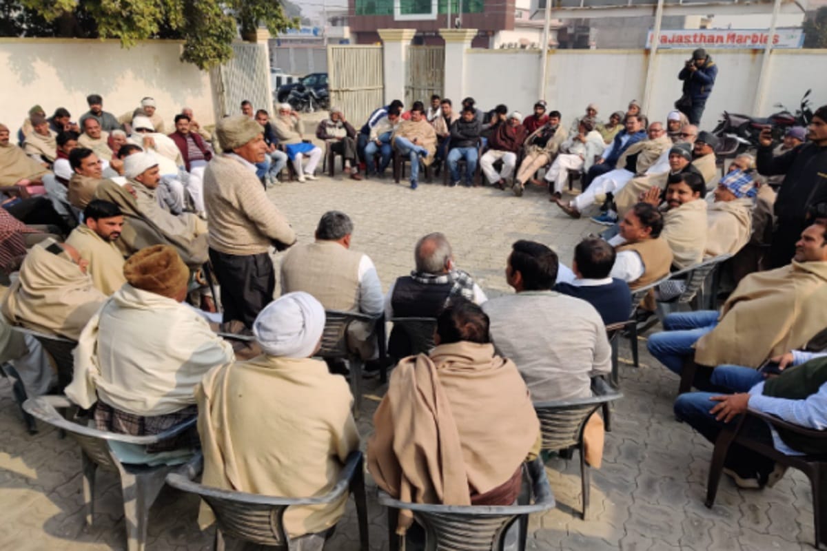 Baghpat farmers protest update, Policeforce has been deployed in Baraut