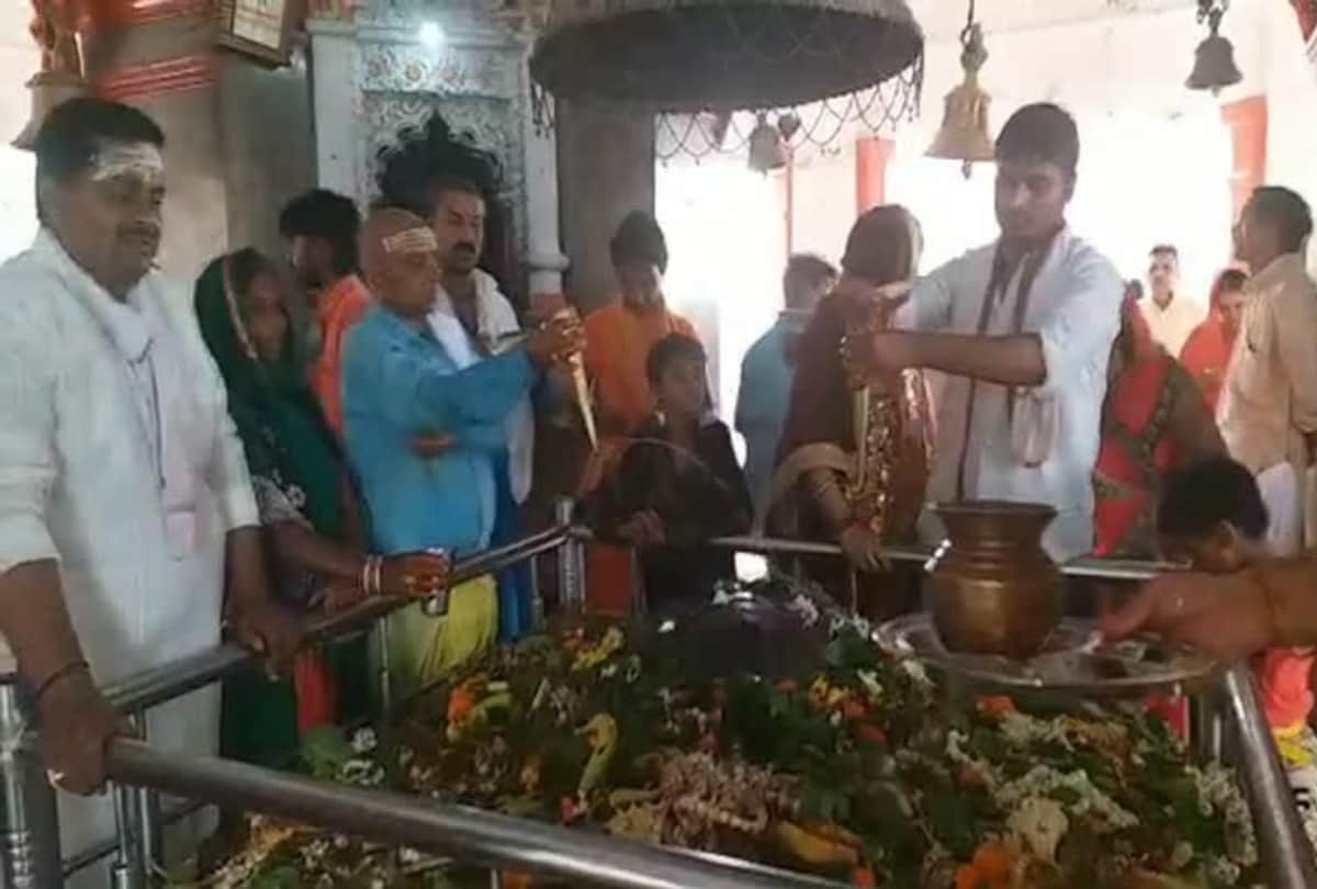 Sawan 2022 special story of Baba Bhadeshwar Nath Temple in Basti