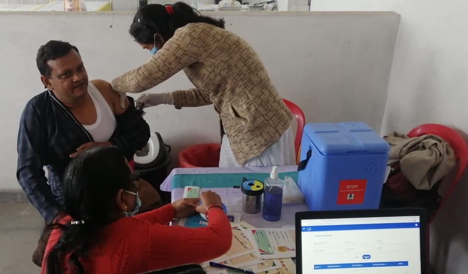 3622 people get vaccinated at 22 centers