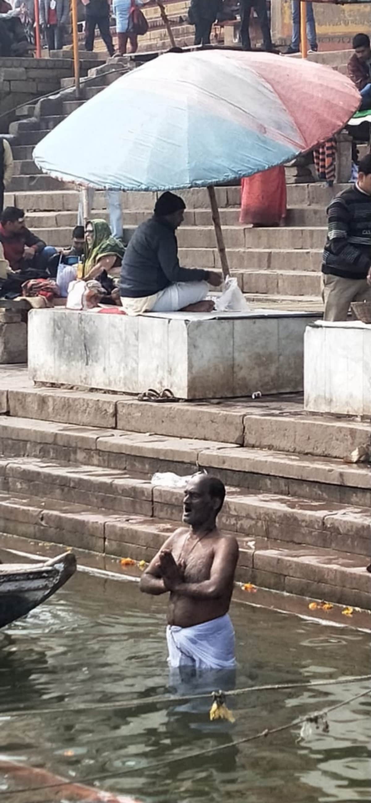First Guru Pushya Yog of year today best for shopping devotees dip in ganga ghat varanasi