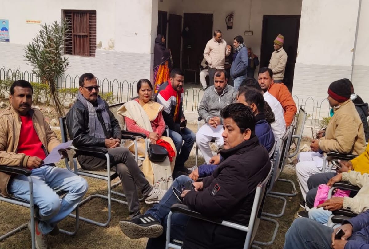 SP made Shakun Mishra candidate for the post of Deputy Chairman