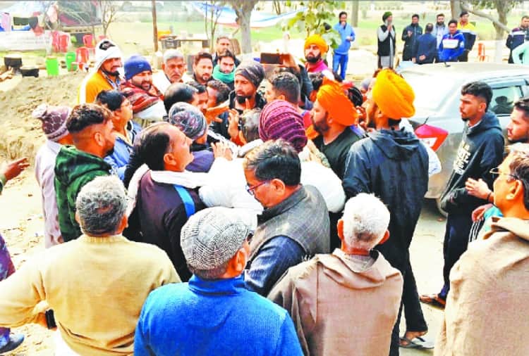 Kisan Andolan News: People of 20 villages protest against farmers in Sonipat of Haryana
