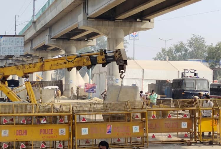 Kisan Andolan News: Police put barricades on all roads of Delhi border