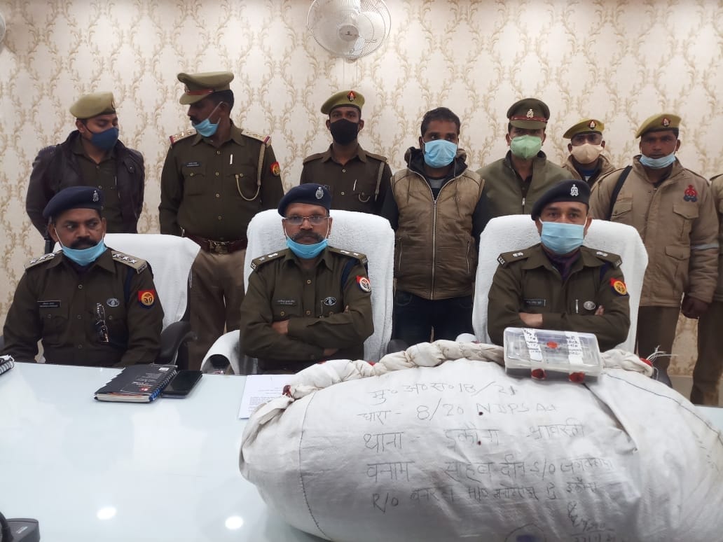 Youth arrested with 43 kg hemp