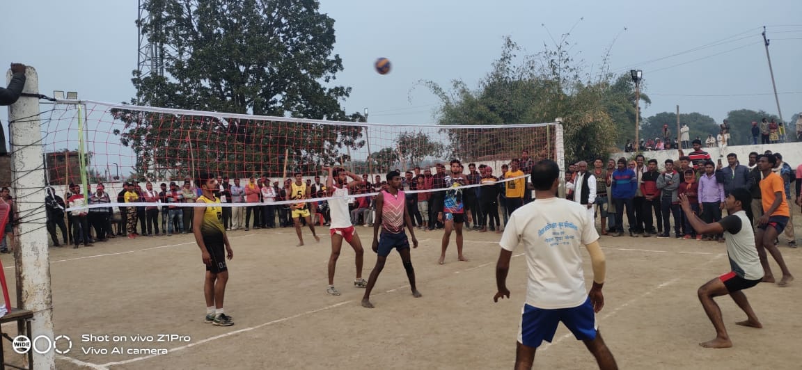 Khakh defeated Gureth in Volleyball competition and won Azad Cup