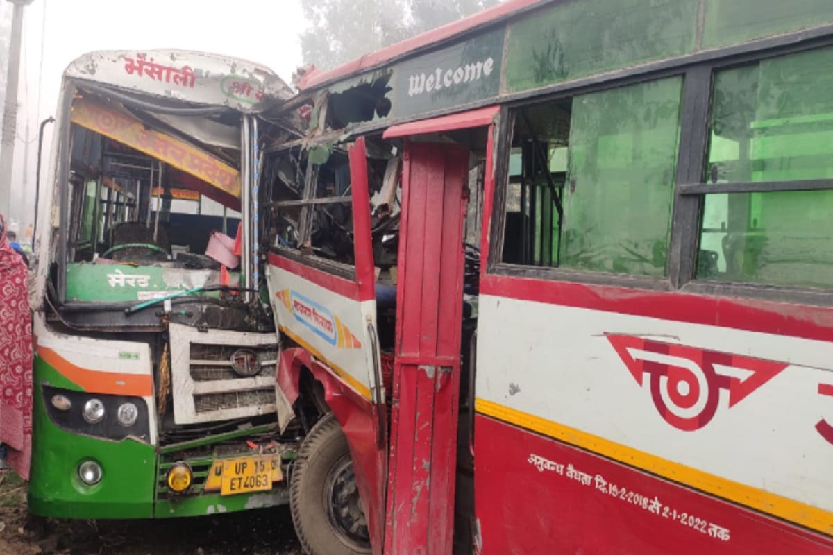 Meerut Road Accident News: Two buses collided in Sarurpur in Meerut and more 24 people were injured.