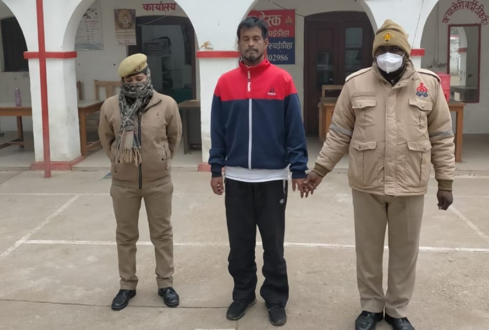 a smuggler arrested with smack worth 1 crore rupees.