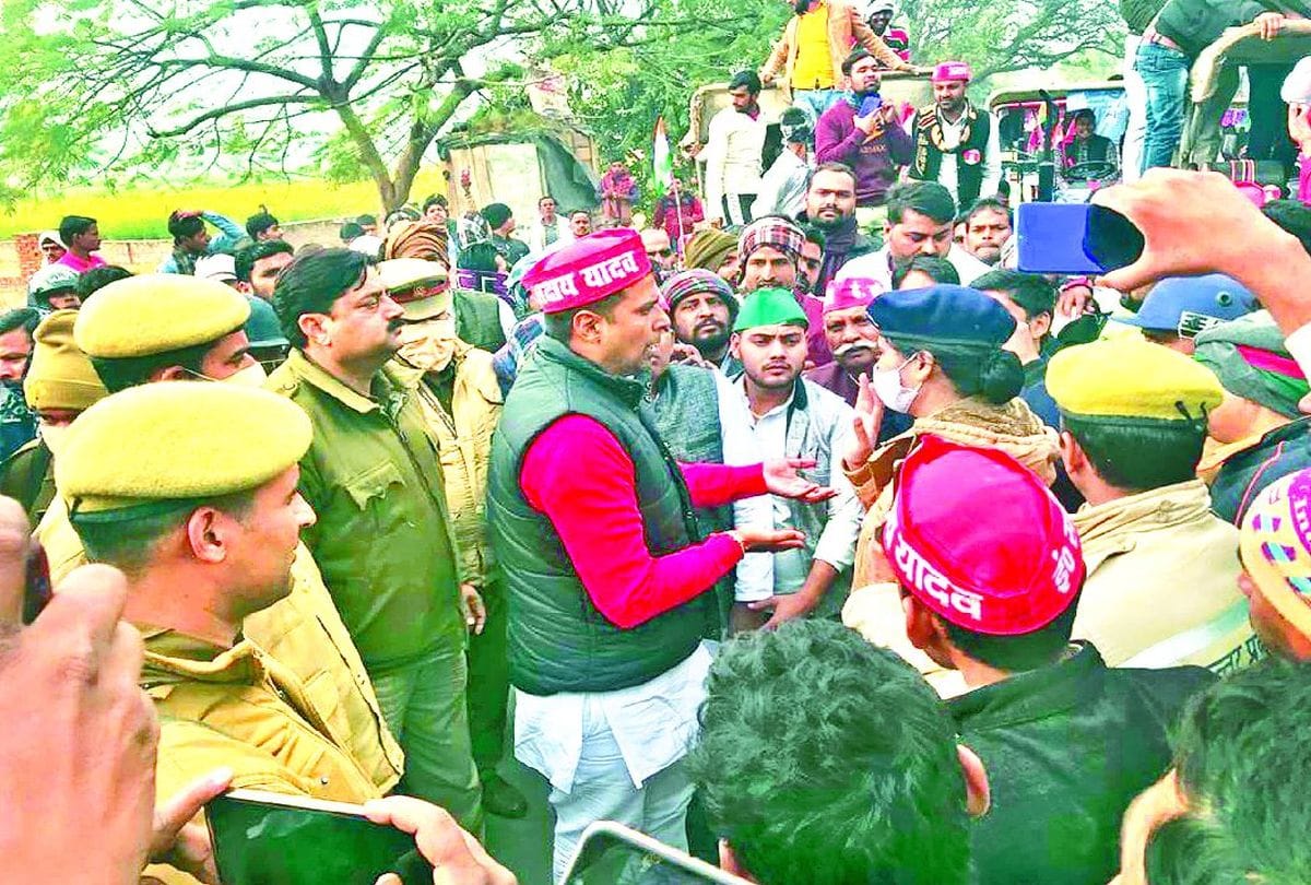 FIR against SP leaders for taking out tractor rally in Firozabad