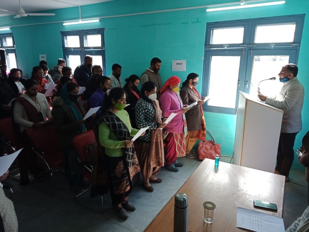 BDCs, pardhan and up pardhan take oath in Rajgarh