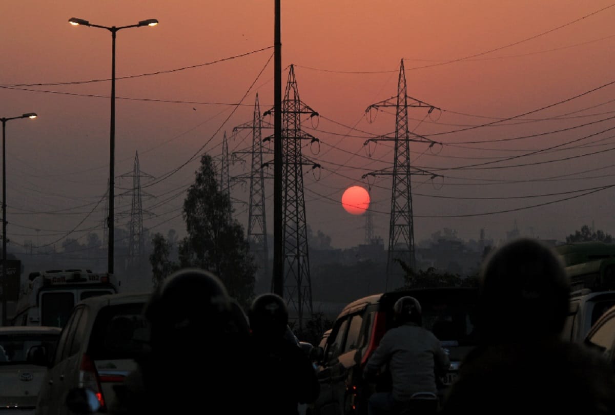 Delhi news: Cold breaks 10-year record in the capital