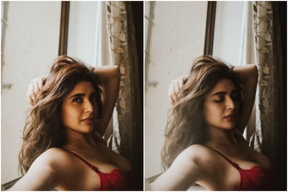 Scoop actress Karishma Tanna says her father did not see face for month after she was born read story here