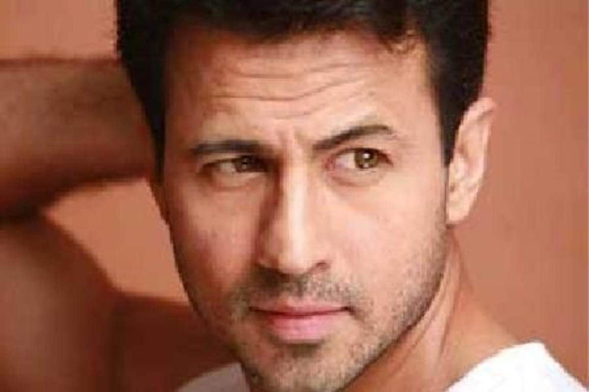 From Emraan Hashmi to Gauhar Khan karan Singh grover when these stars slapped on public place