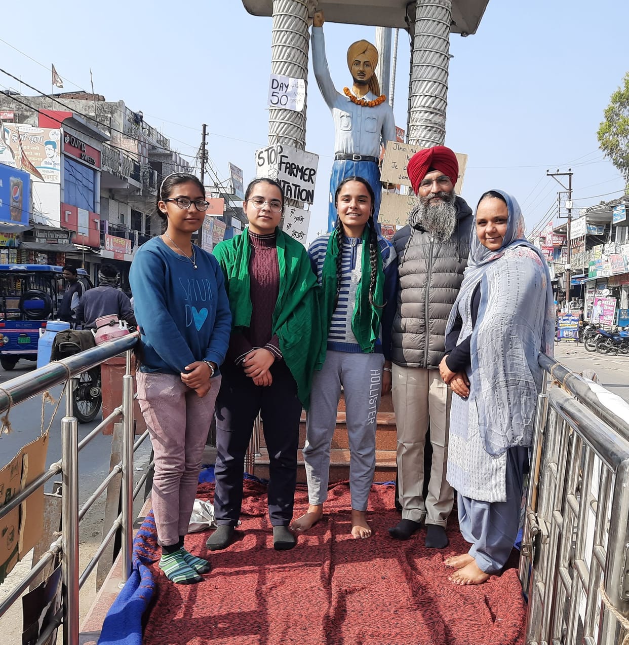 The strike of farmer daughters ended at the request of parents