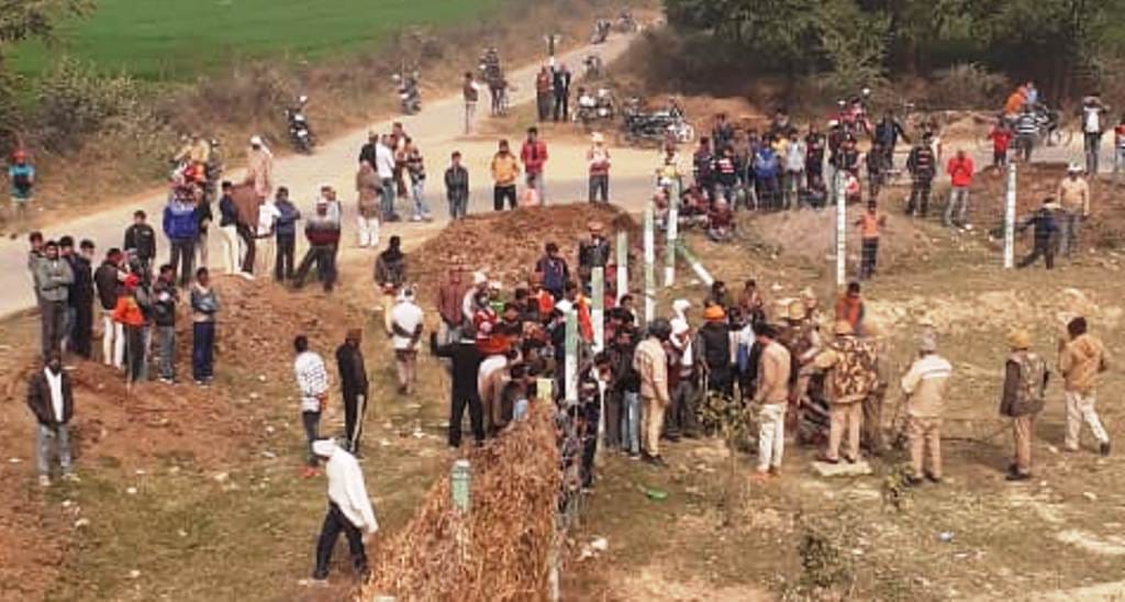 In Naseerpur, farmers tried to jam the expressway