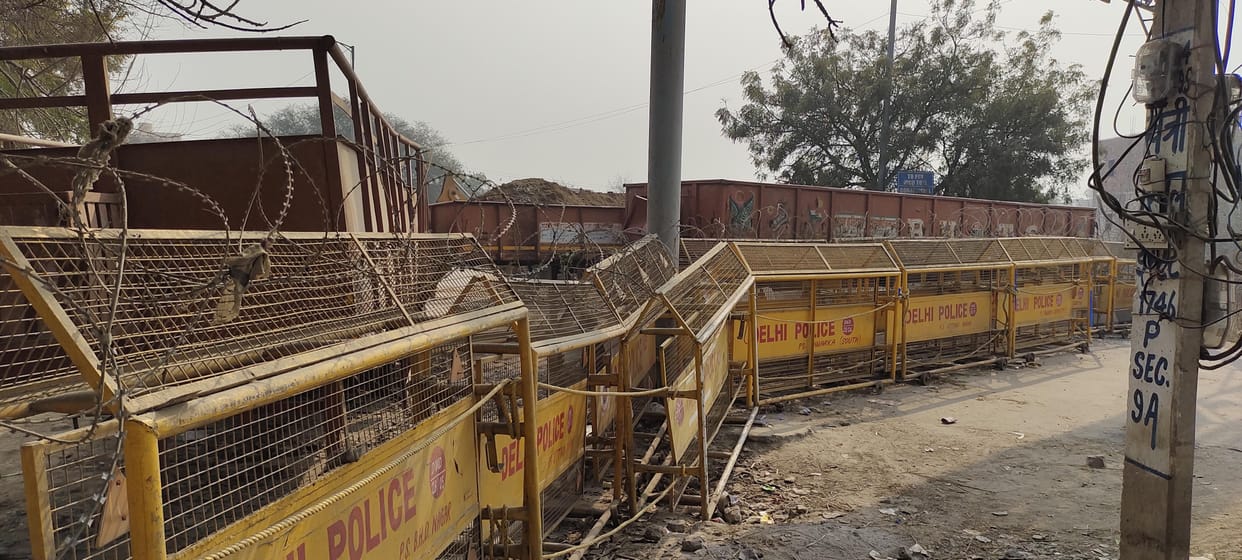 High alert on Tikari border after action on Singhu border