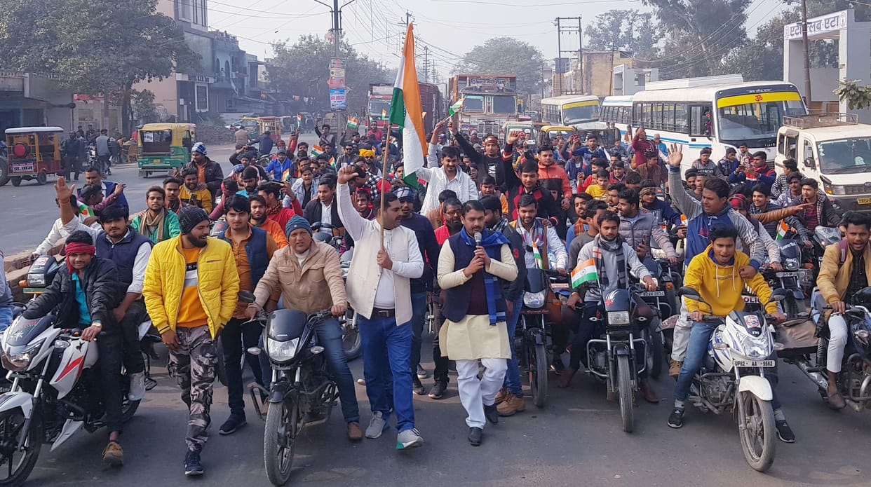 bike rally for broad the railway line