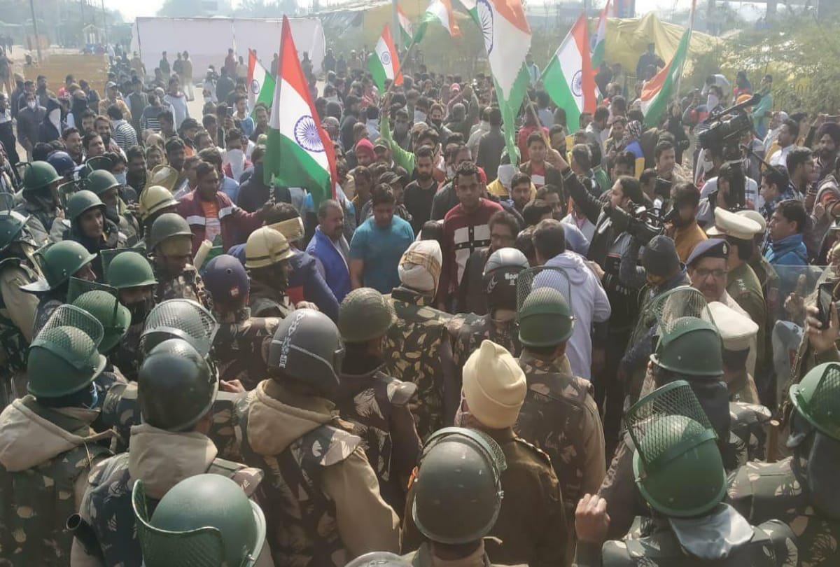 Few protesters at Singhu border, pandals and the langar are empty