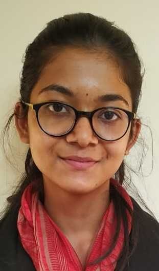 Eisha Dhami Toper of Art Festival
