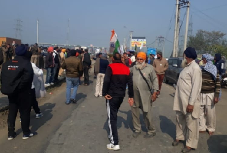 Haryana : dispute over dharna at bastara toll plaza at karnal