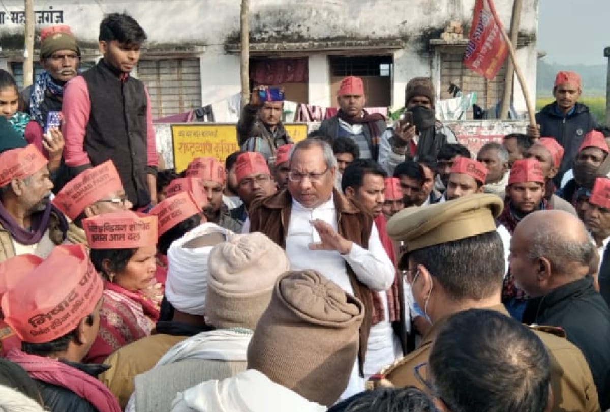 Nishad Party National President Dr. Sanjay met family of victims of molested and murder