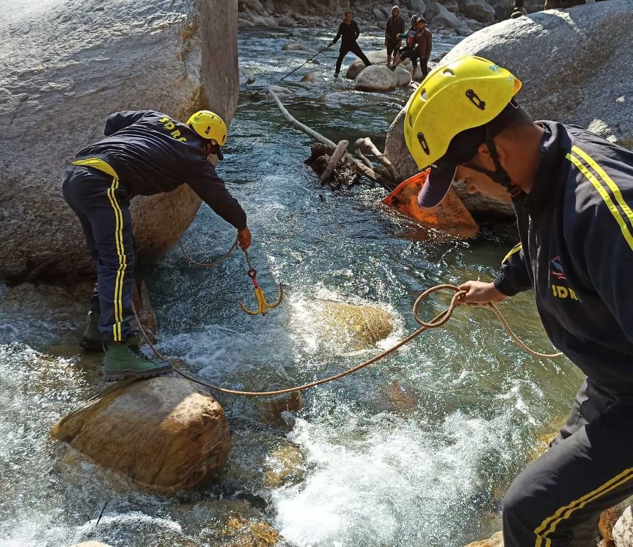 Dead body found in Pinder river