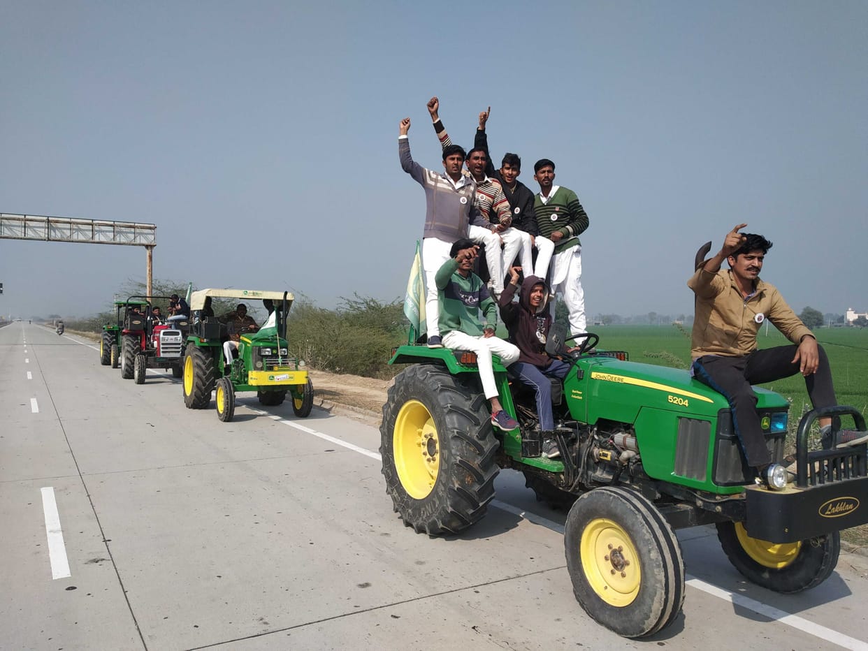 Movement: Farmers started traveling to Delhi