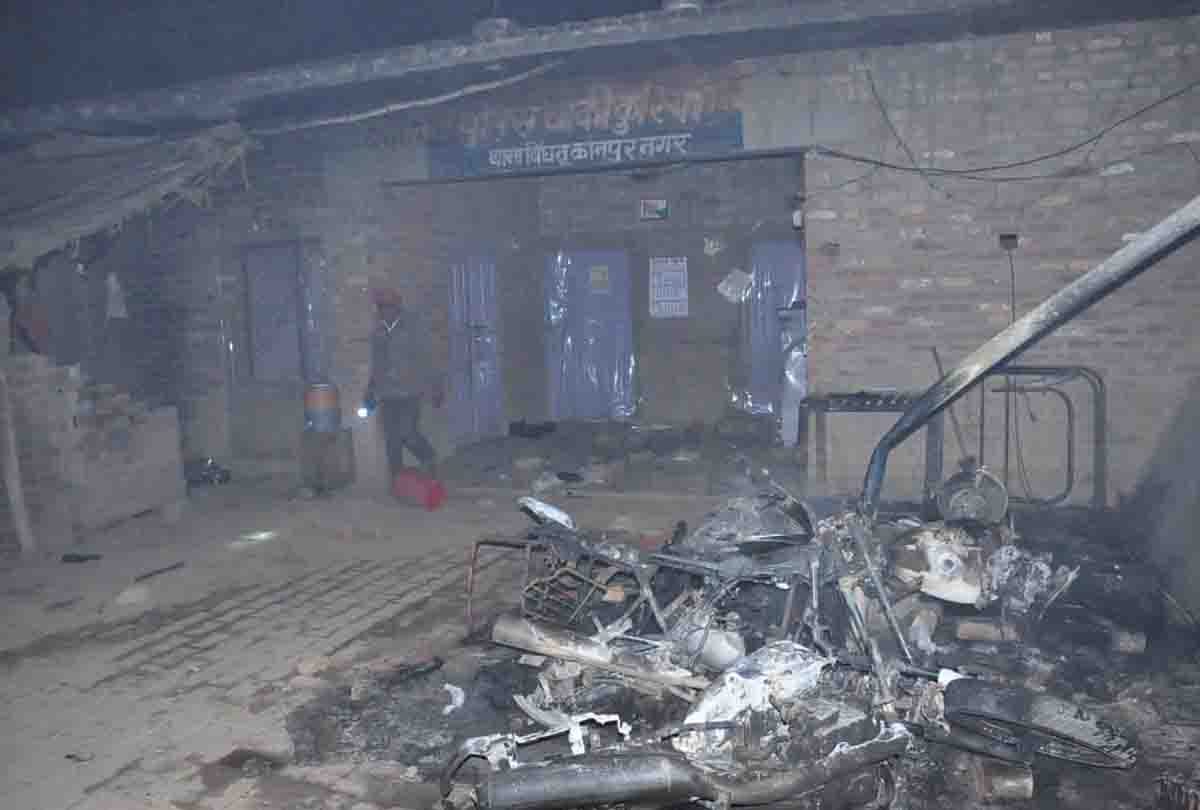 UP: Anger was instigated after woman's death by crushing a dumper, fire was set in police post, report on 239