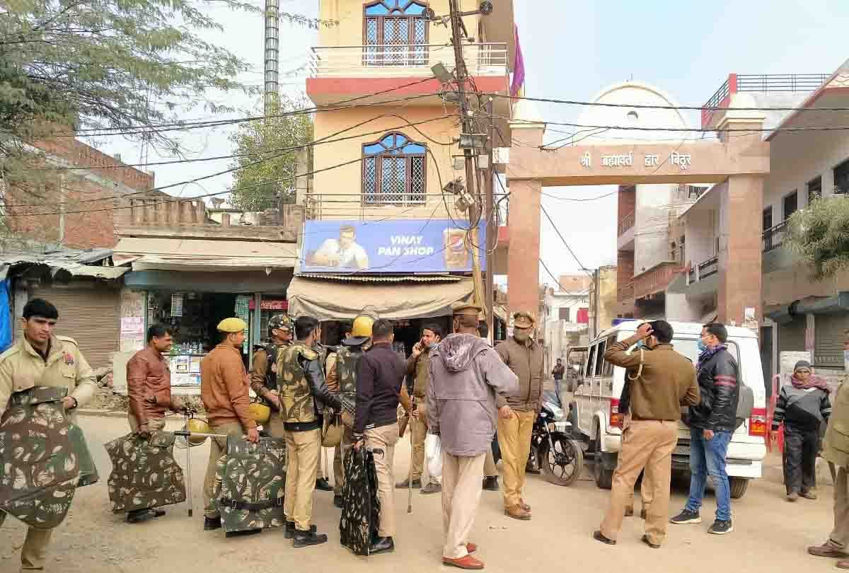 Kanpur: MLA was challenged by the young man to offer namaz at the religious place, police stationed
