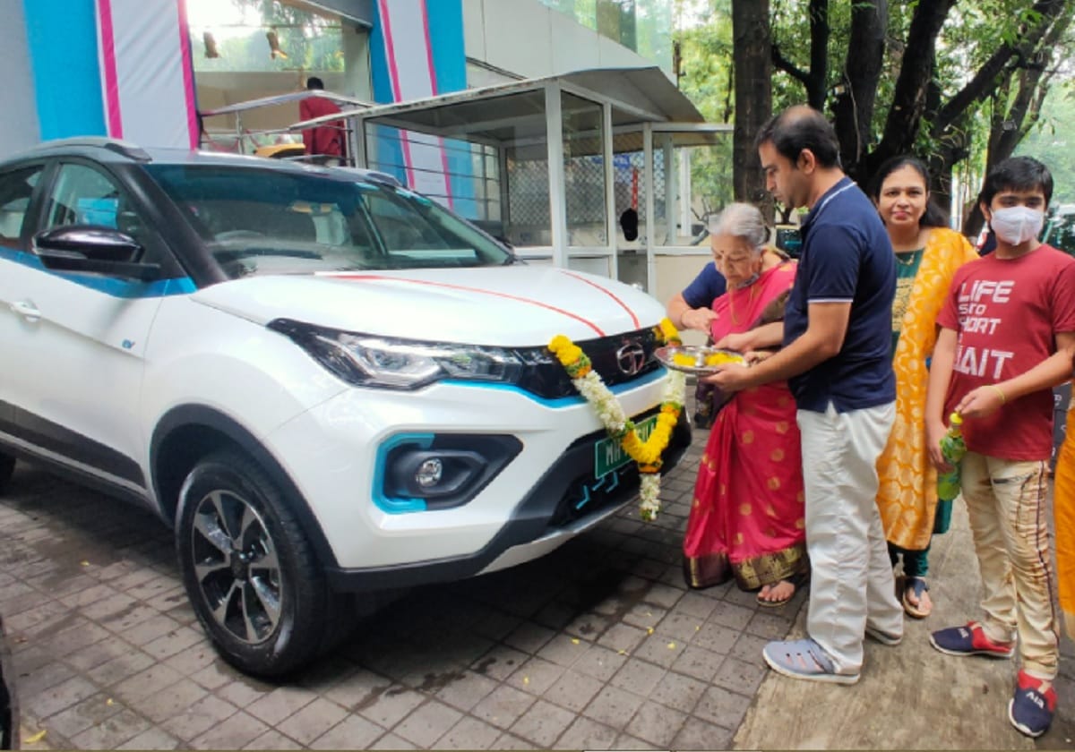 Tata Nexon EV best-selling electric car in India with 64 percent market share electric vehicles sales in india know about tata nexon ev battery driving range features and full specifications