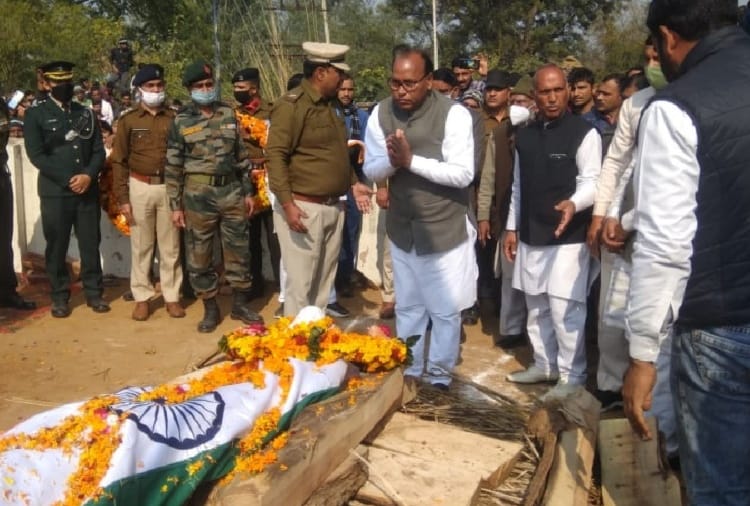 Last rites of Jawan performed with military honours at his native village in Haryana