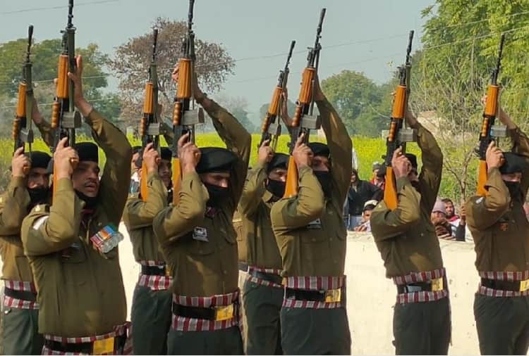 Last rites of Jawan performed with military honours at his native village in Haryana