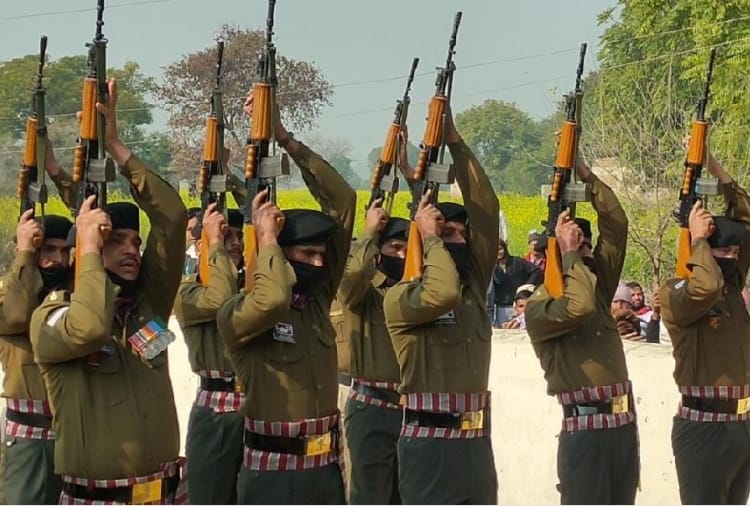 Last rites of Jawan performed with military honours at his native village in Haryana