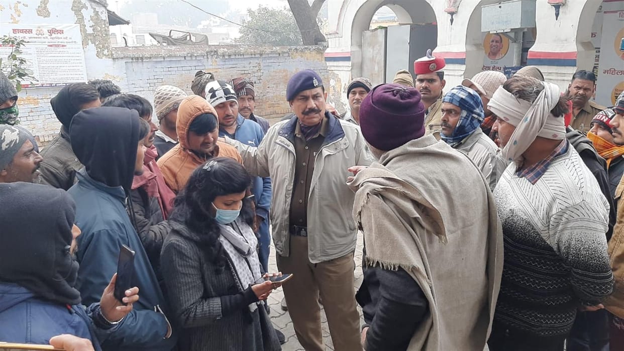 Hathras: Anger erupted over death of young man, Kotwali Ghera, Jam jammed