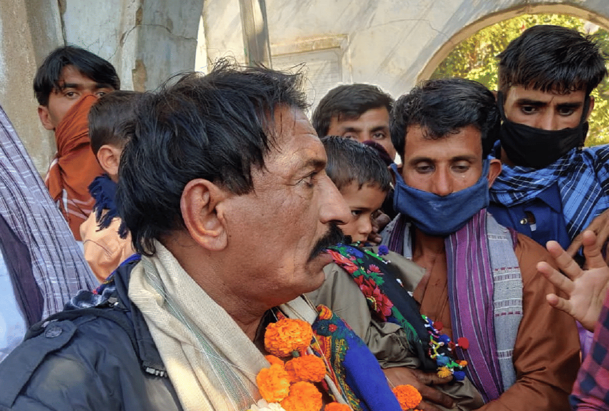 indian man entered in pakistan by mistake returned after 12 years